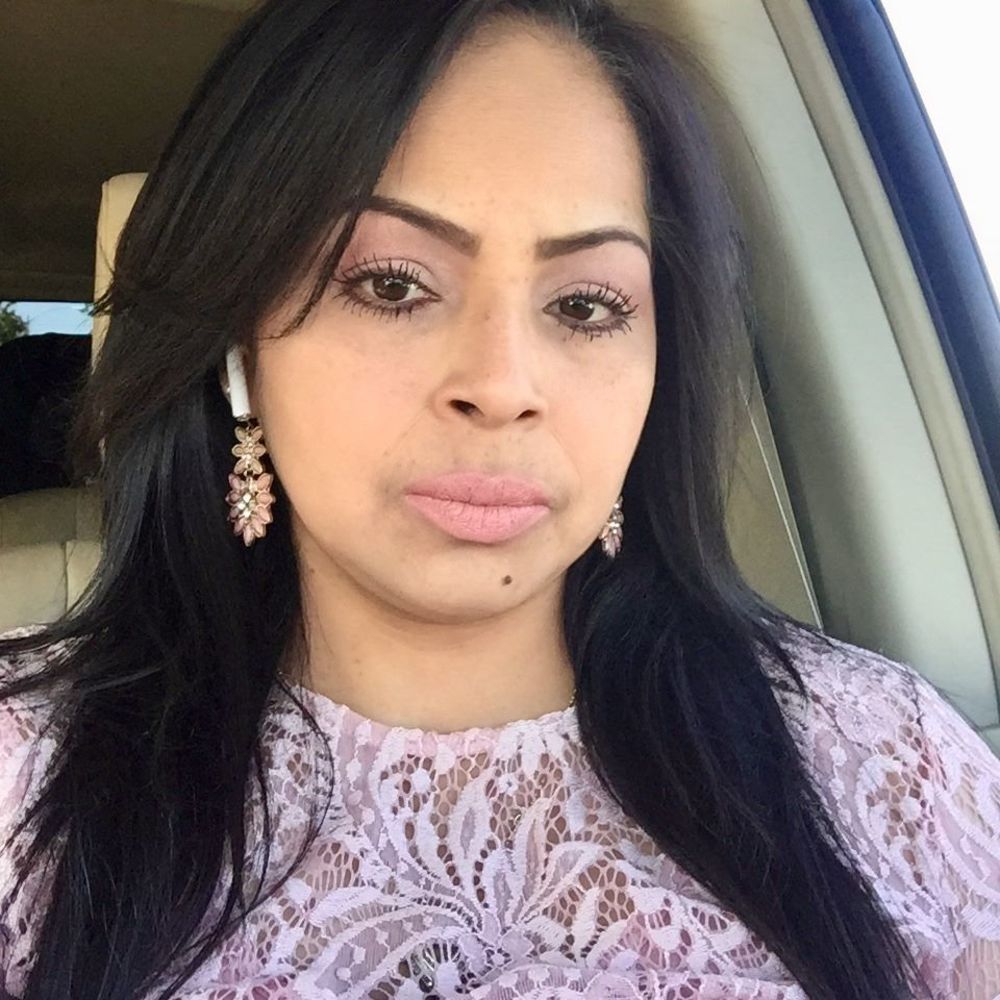 Meet your Posher, Claudia